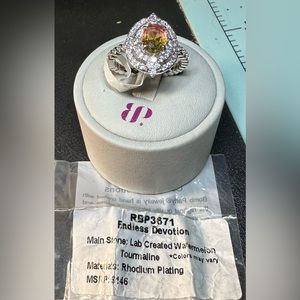 listing-status-banner